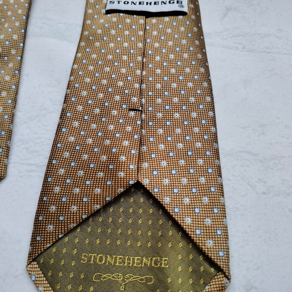 Stonehenge Silk Necktie Gold/Brown Geometric Pattern Men's Tie - Picture 10 of 11